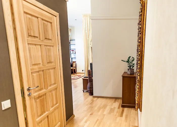 1 X Free Parking X Self Check In